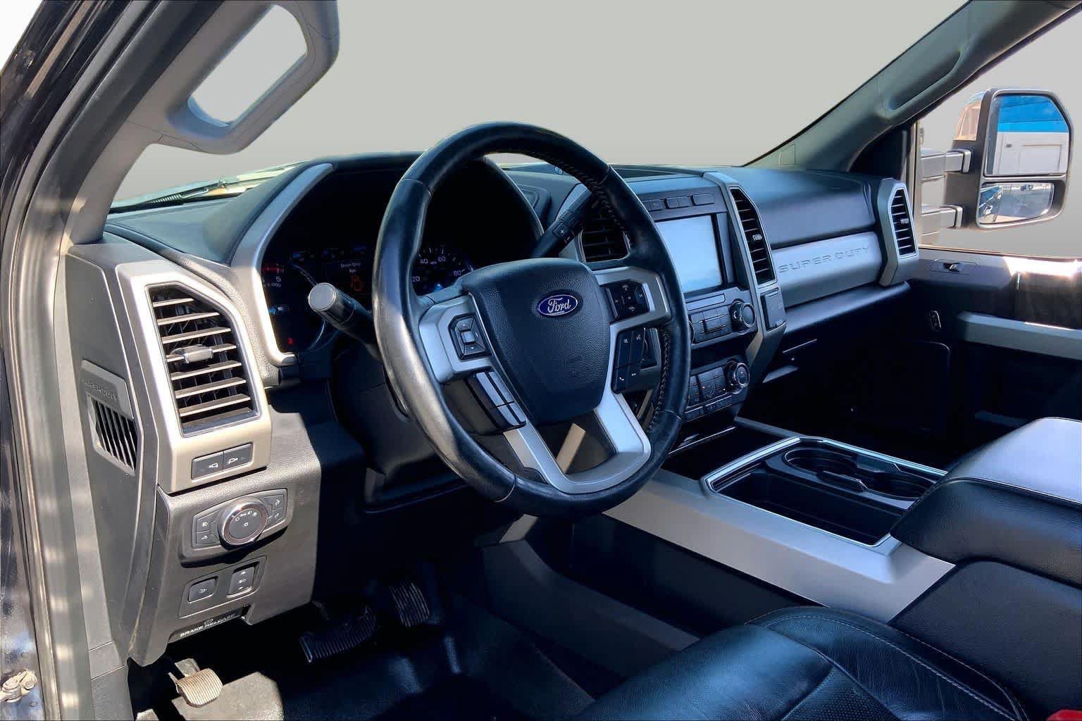 Used 2019 Ford F250 Lariat w/ Lariat Ultimate Package AWD/4WD image 18