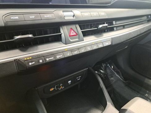 Used 2025 Kia K4 FWD image 13