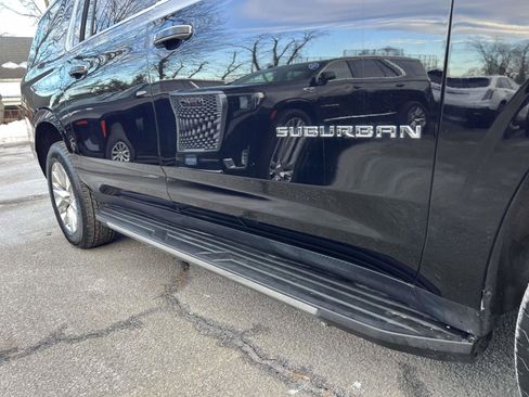 Certified 2024 Chevrolet Suburban Premier image 8