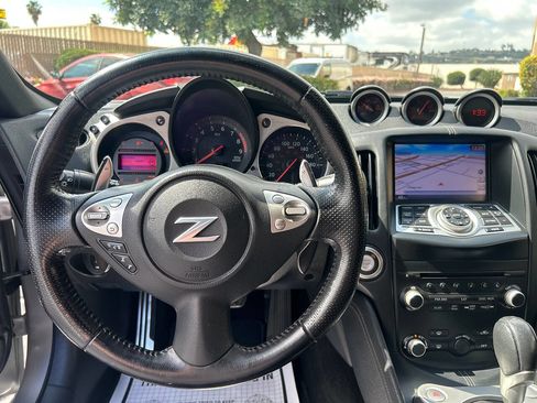 Used 2017 Nissan 370Z Coupe image 13