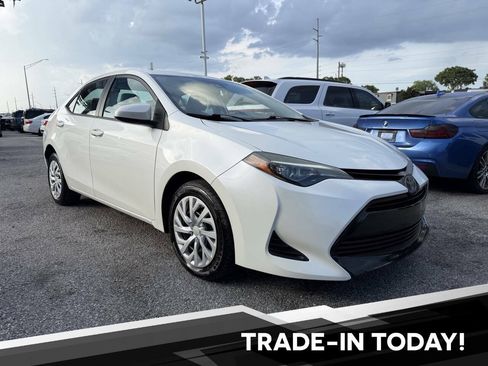 Used 2019 Toyota Corolla LE FWD image 1