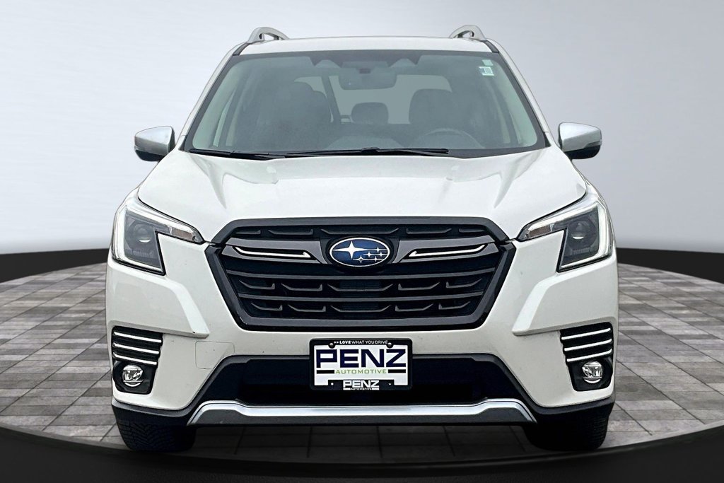 Used 2022 Subaru Forester Touring AWD/4WD image 2