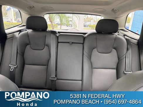 Used 2023 Volvo XC60 B5 Plus w/ Climate Package AWD/4WD image 16
