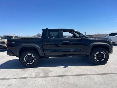 Used 2024 Toyota Tacoma TRD Off-Road w/ TRD Off Road Premium Package image 3