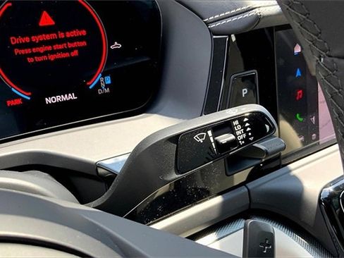 New 2025 Porsche Panamera 4 image 33