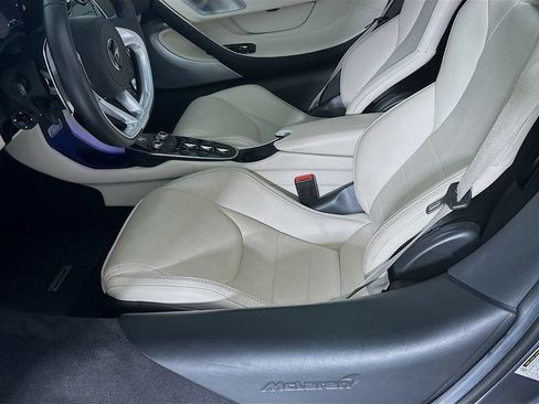Used 2023 McLaren GT RWD image 22