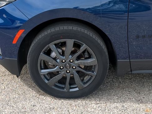 Used 2023 Chevrolet Equinox RS FWD image 14