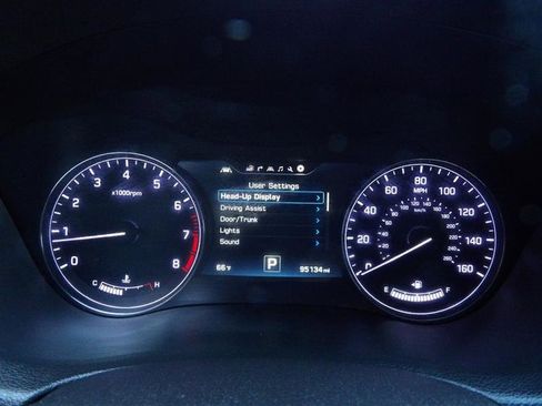 Used 2017 Genesis G80 3.8 w/ Option Group 03 image 22