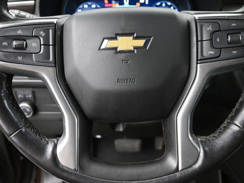 Used 2022 Chevrolet Suburban LT AWD/4WD image 20
