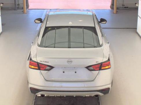 Used 2023 Nissan Altima 2.5 SL FWD image 9