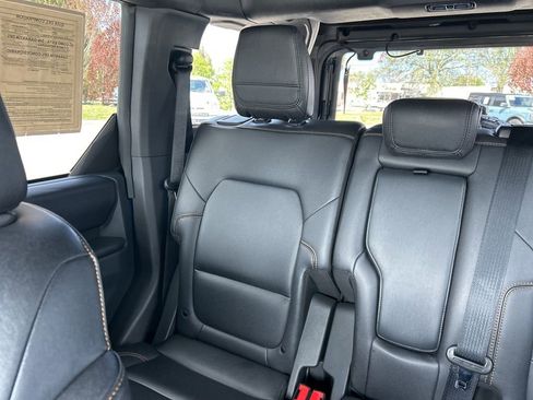 Used 2024 Ford Bronco Badlands AWD/4WD image 12