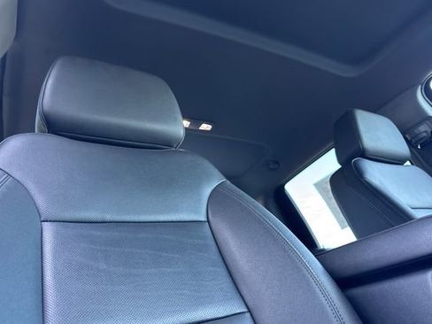 Used 2025 GMC Sierra 1500 SLT image 20