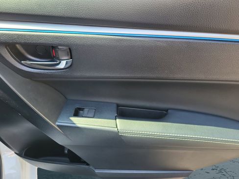 Used 2014 Toyota Corolla S w/ Driver Convenience Package FWD image 17