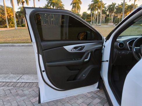 Used 2021 Chevrolet Blazer LT image 17