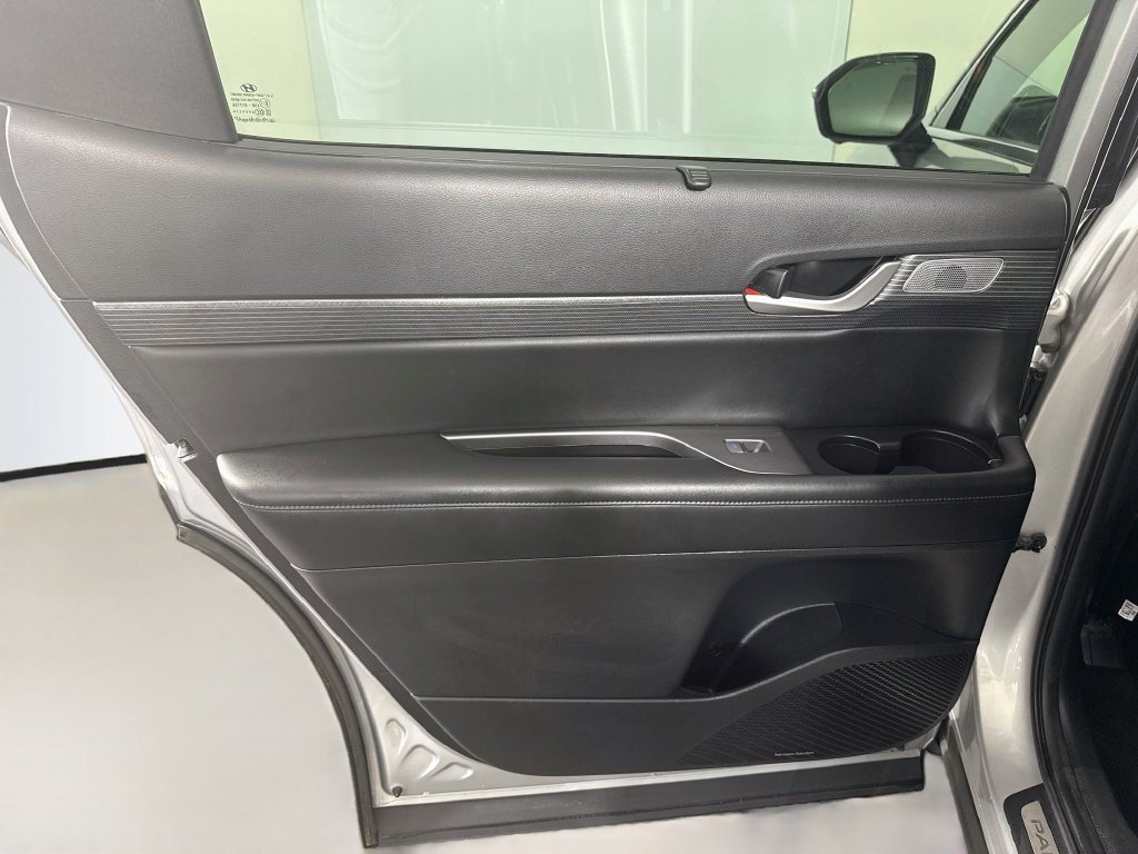 Used 2024 Hyundai Palisade Limited FWD image 25