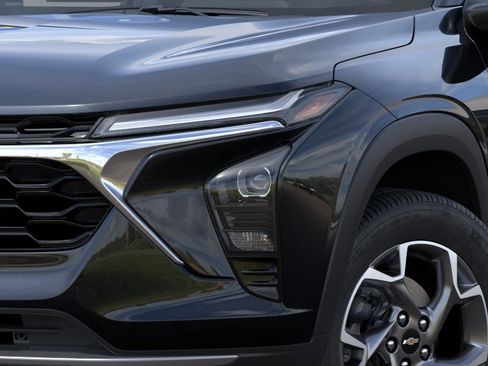 New 2026 Chevrolet Trax LT w/ LT Convenience Package FWD image 34