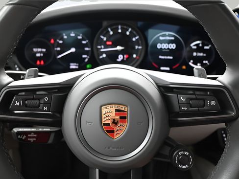 Certified 2024 Porsche 911 Carrera RWD image 21