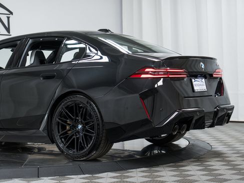 Used 2026 BMW M5 w/ Carbon Package image 30