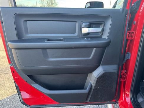 Used 2019 RAM 2500 Tradesman image 17