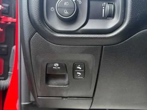 Used 2023 RAM 1500 Big Horn AWD/4WD image 33