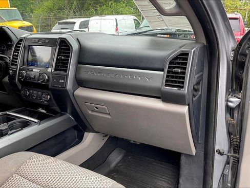 Used 2022 Ford F250 XLT w/ FX4 Off-Road Package AWD/4WD image 17