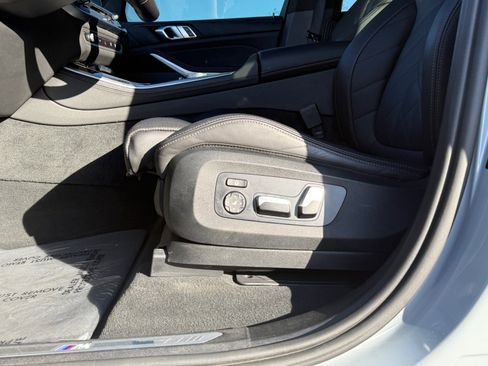 Used 2024 BMW X5 xDrive40i w/ M Sport Package image 21