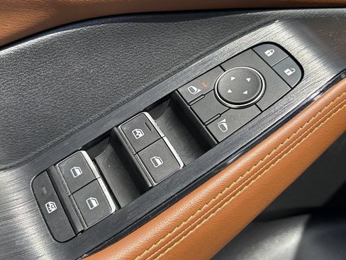 Used 2024 Nissan Rogue Platinum w/ Platinum Premium Package FWD image 29