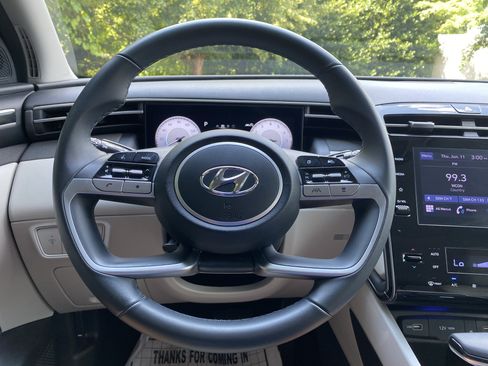 Used 2022 Hyundai Tucson SEL w/ Convenience + Premium Package FWD image 18