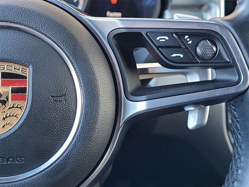 Used 2020 Porsche Macan Turbo image 22