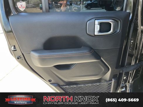 Used 2023 Jeep Gladiator Mojave w/ Cold Weather Group AWD/4WD image 15