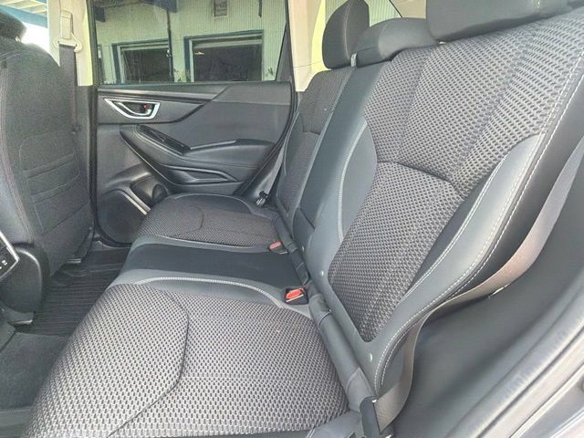 Used 2020 Subaru Forester Premium AWD/4WD image 18