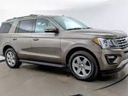 Used 2018 Ford Expedition XLT w/ Equipment Group 202A image 1