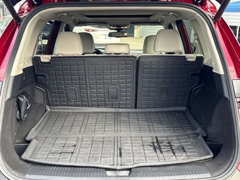 Used 2023 Nissan Rogue SL w/ SL Premium Package image 10