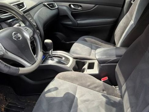 Used 2014 Nissan Rogue S AWD/4WD image 3