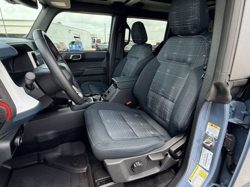 Used 2025 Ford Bronco Heritage Edition AWD/4WD image 27