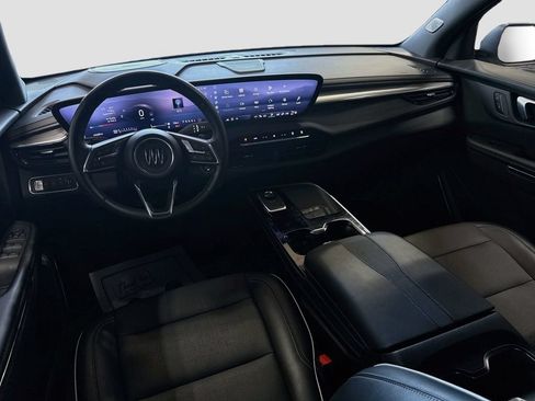 Used 2025 Buick Enclave Preferred FWD image 22