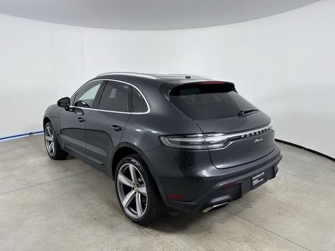Certified 2024 Porsche Macan AWD/4WD image 3