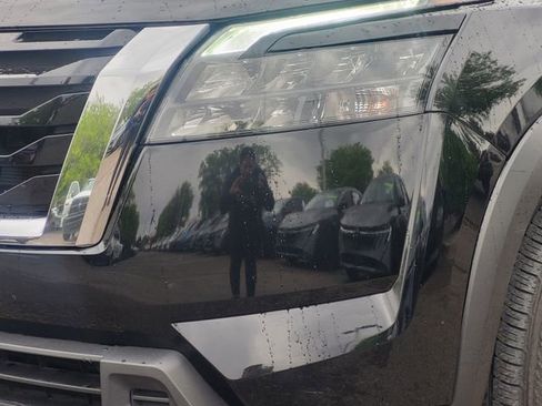 Certified 2024 Nissan Pathfinder SV image 5