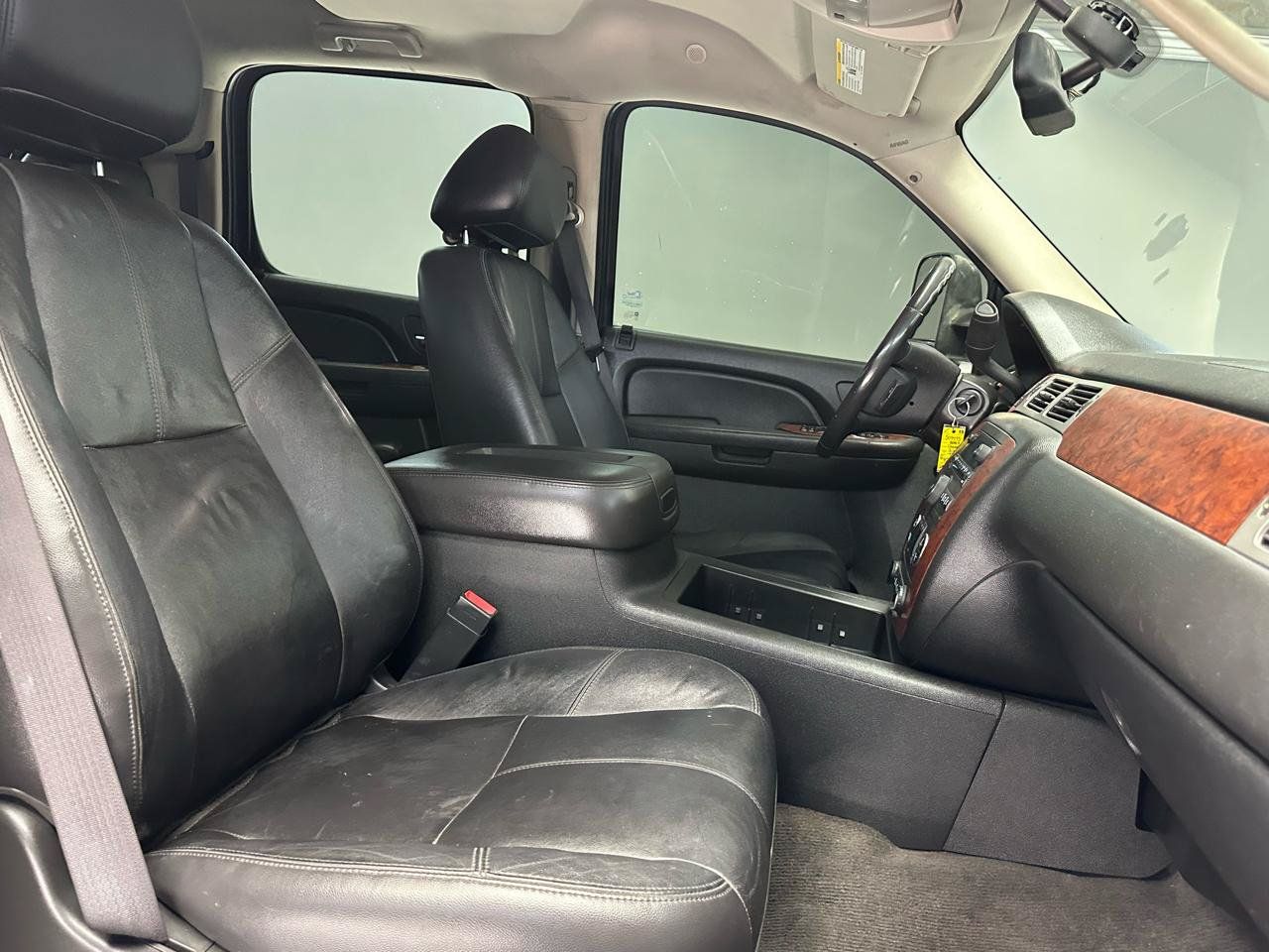 Used 2007 Chevrolet Silverado 1500 LTZ w/ Safety Package AWD/4WD image 11