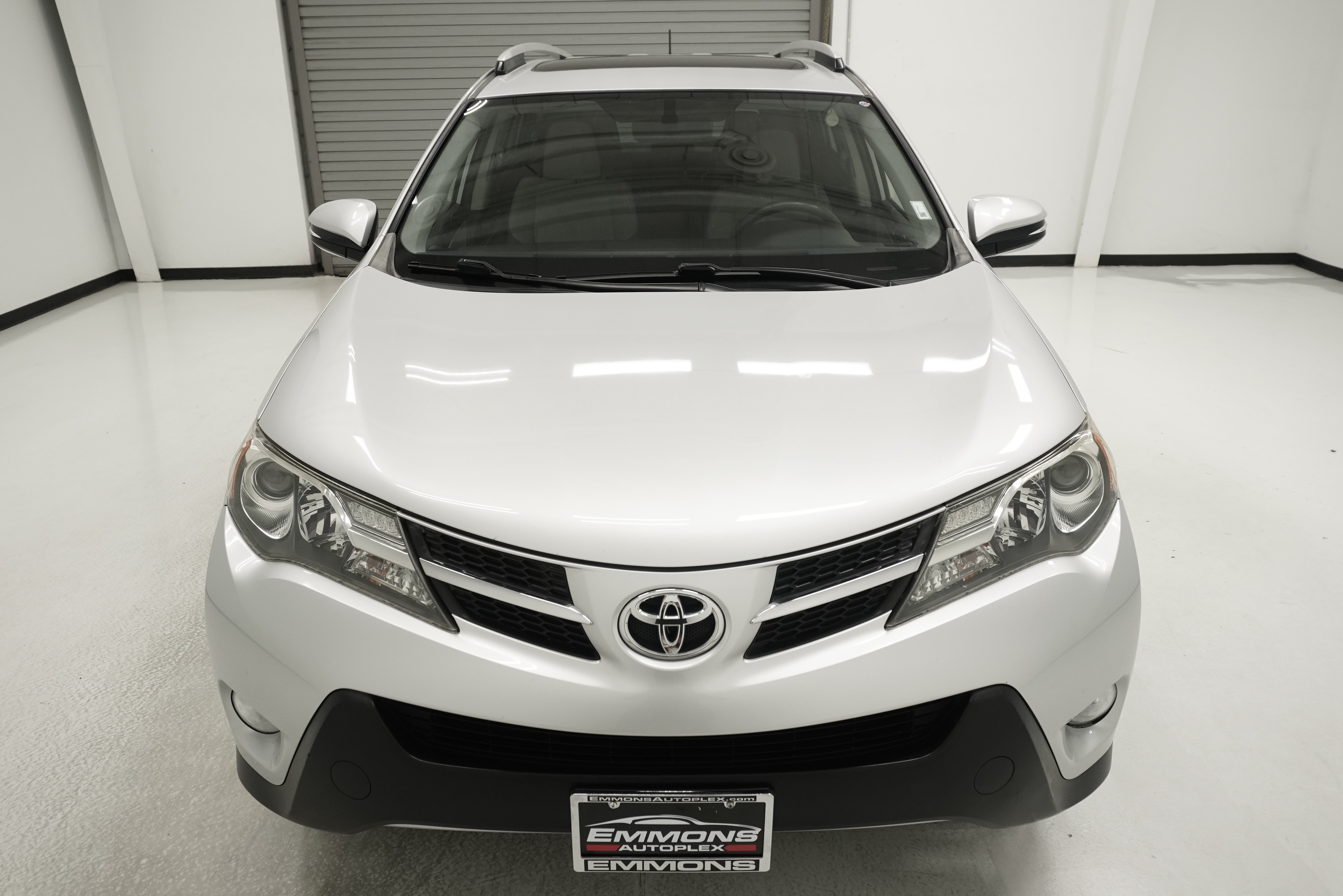 Used 2014 Toyota RAV4 XLE FWD image 2