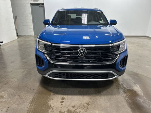 New 2025 Volkswagen Atlas Cross Sport SE image 7
