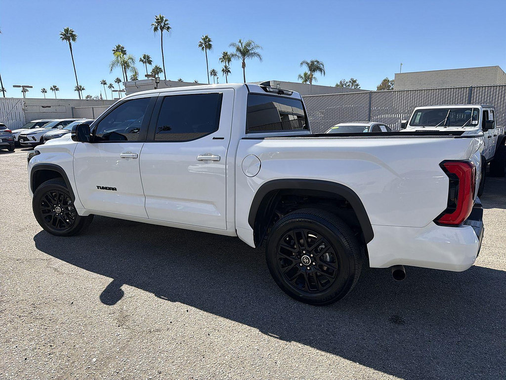 Used 2024 Toyota Tundra Limited AWD/4WD image 8