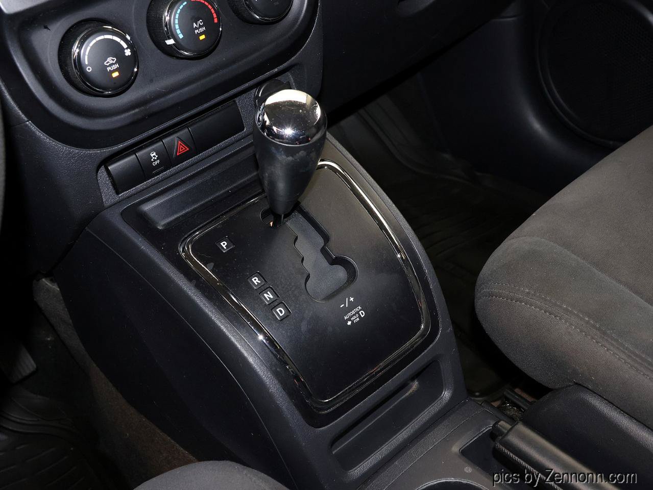 Used 2017 Jeep Patriot Sport FWD image 14