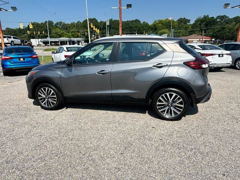 Used 2023 Nissan Kicks SV FWD image 18