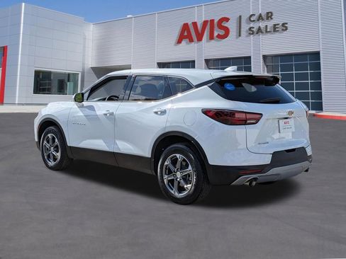 Used 2025 Chevrolet Blazer LT FWD image 9
