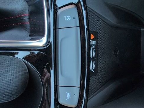 New 2026 Chevrolet Trax RS w/ Sunroof Package image 21