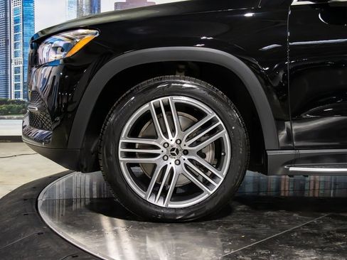 Certified 2022 Mercedes-Benz GLS 450 4MATIC image 7