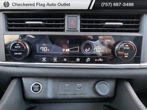 Used 2023 Nissan Rogue SV image 33