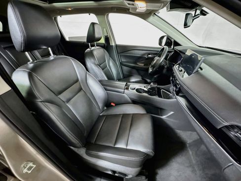 Used 2024 Nissan Rogue SL w/ SL Premium Package image 28