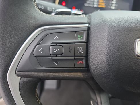 Used 2024 Jeep Grand Cherokee L Limited w/ Luxury Tech Group II image 20